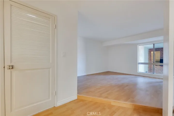 4807 Woodley Avenue 208, Encino, California 91436