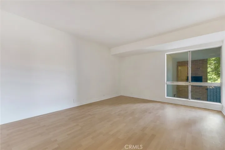 4807 Woodley Avenue 208, Encino, California 91436