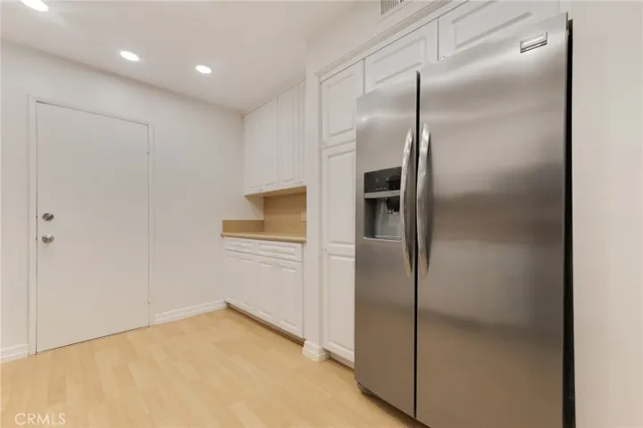 4807 Woodley Avenue 208, Encino, California 91436