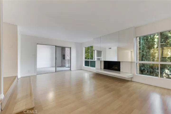4807 Woodley Avenue 208, Encino, California 91436