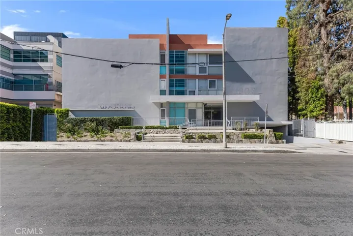 4807 Woodley Avenue 208, Encino, California 91436