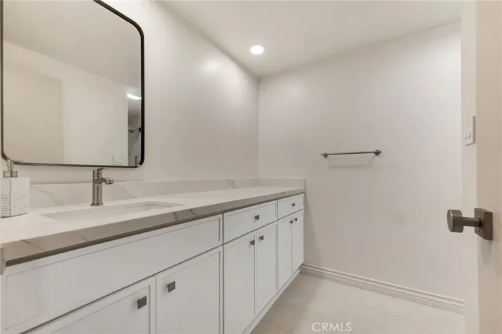 4807 Woodley Avenue 208, Encino, California 91436