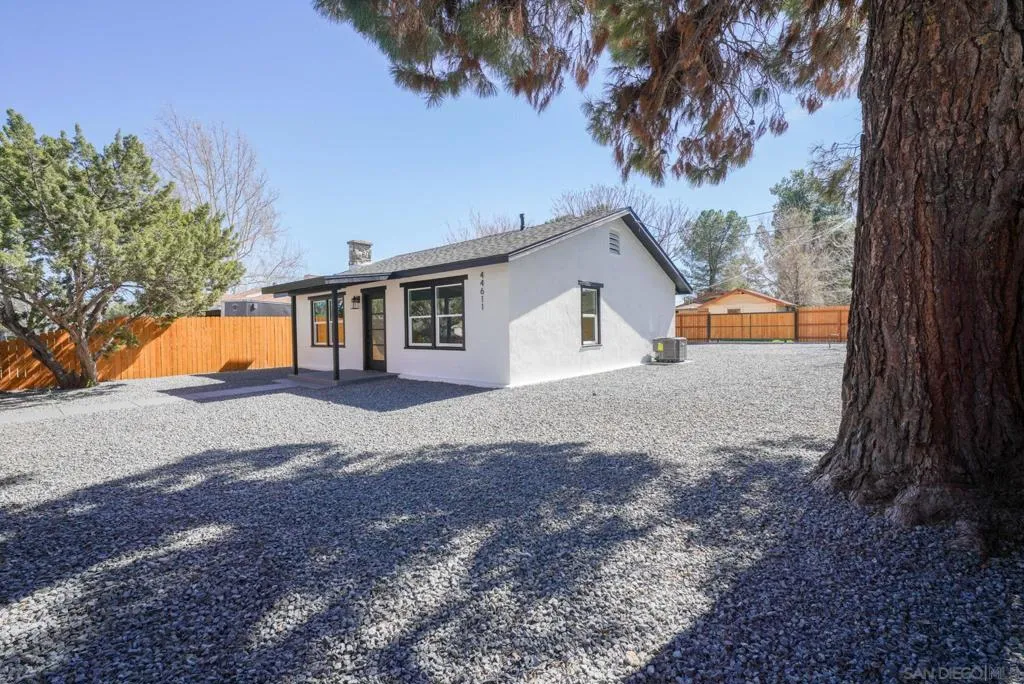 44611 Holtville Ave, Jacumba, California 91934 home-pic-3