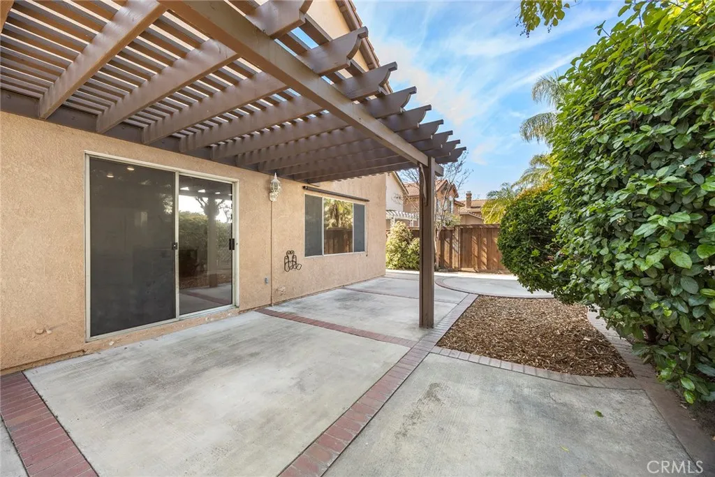 14168 Plumas Court, Fontana, California 92336 home-pic-33