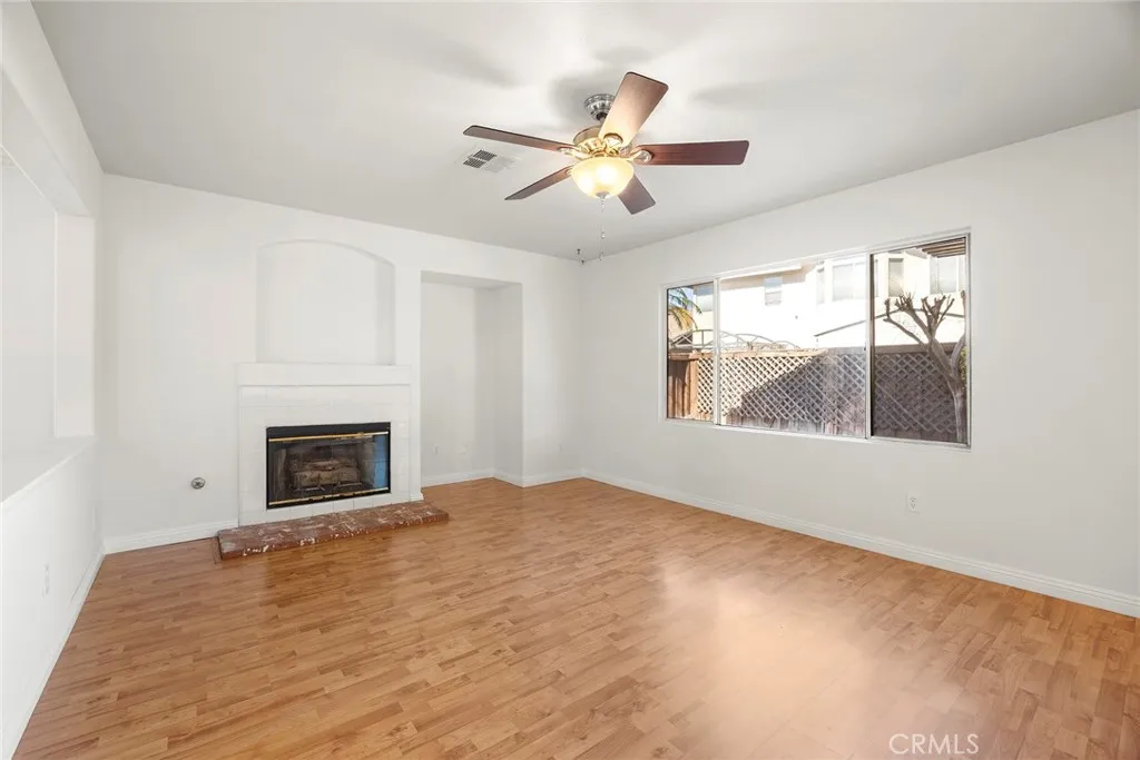 14168 Plumas Court, Fontana, California 92336 home-pic-12
