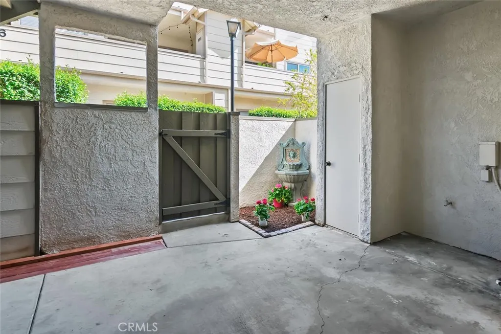 104 Maegan 6, Thousand Oaks, California 91362 home-pic-35
