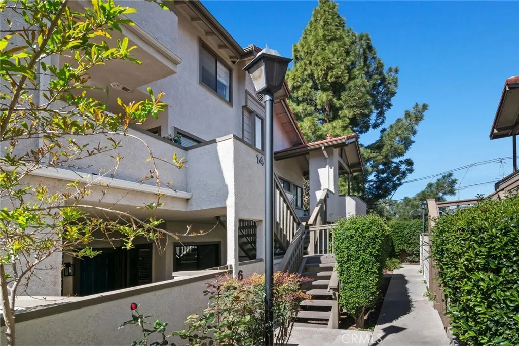 104 Maegan 6, Thousand Oaks, California 91362 home-pic-40