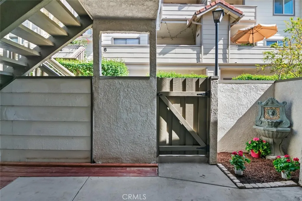 104 Maegan 6, Thousand Oaks, California 91362 home-pic-33