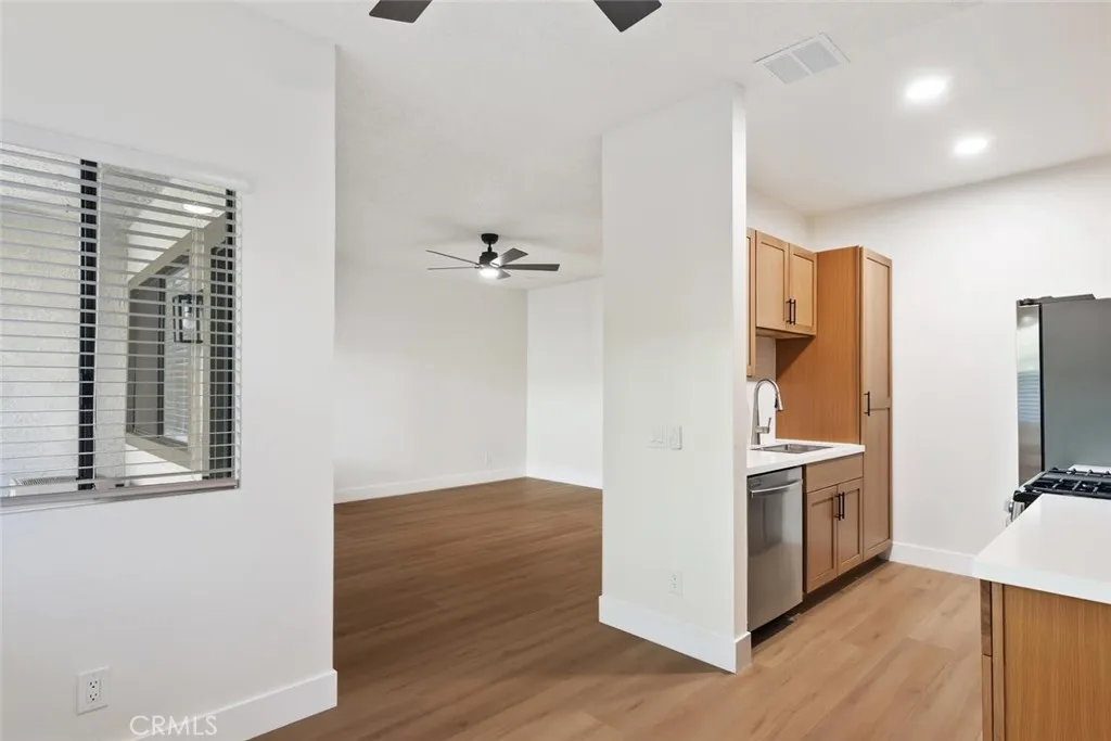 104 Maegan 6, Thousand Oaks, California 91362 home-pic-21