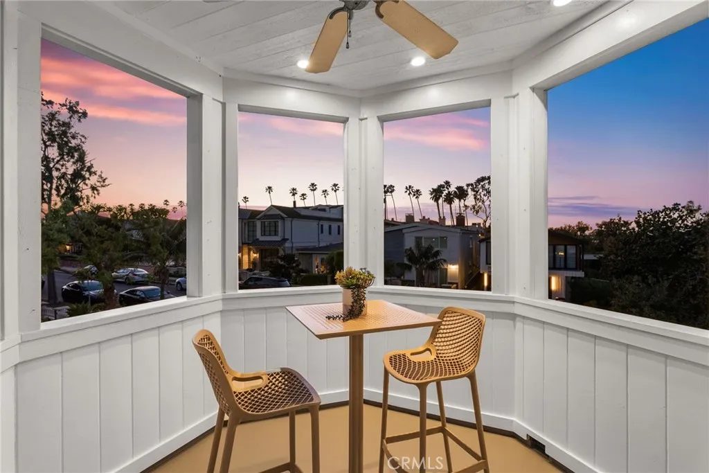 320 Heliotrope Avenue, Corona Del Mar, California 92625 home-pic-36