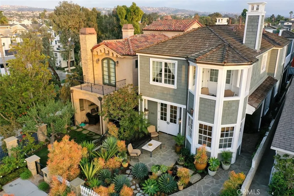 320 Heliotrope Avenue, Corona Del Mar, California 92625 home-pic-2