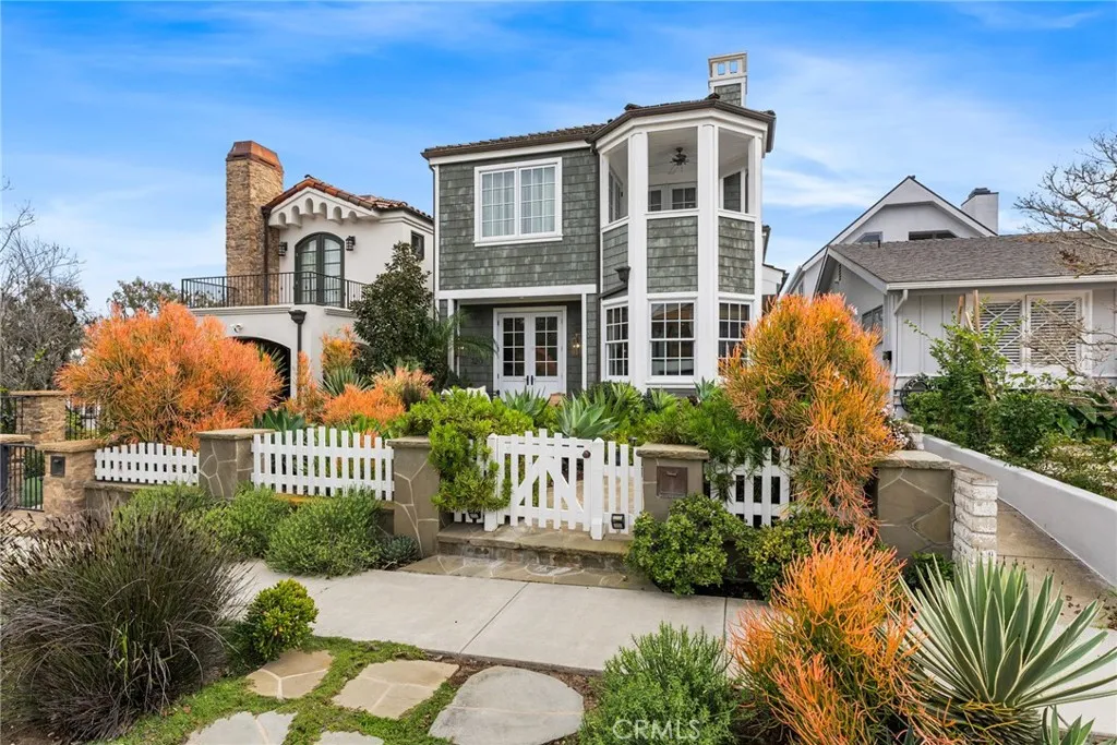 320 Heliotrope Avenue, Corona Del Mar, California 92625 home-pic-69