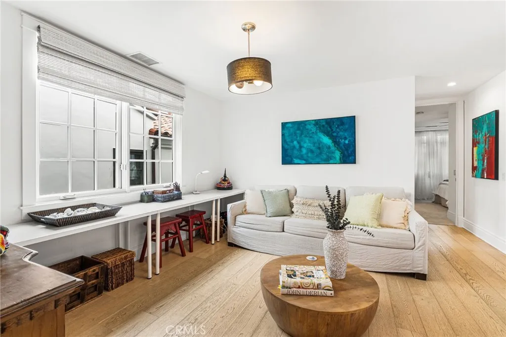 320 Heliotrope Avenue, Corona Del Mar, California 92625 home-pic-41