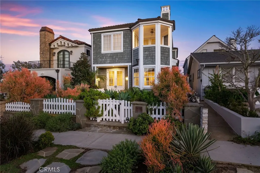 320 Heliotrope Avenue, Corona Del Mar, California 92625 home-pic-4