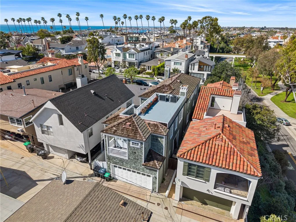 320 Heliotrope Avenue, Corona Del Mar, California 92625 home-pic-61