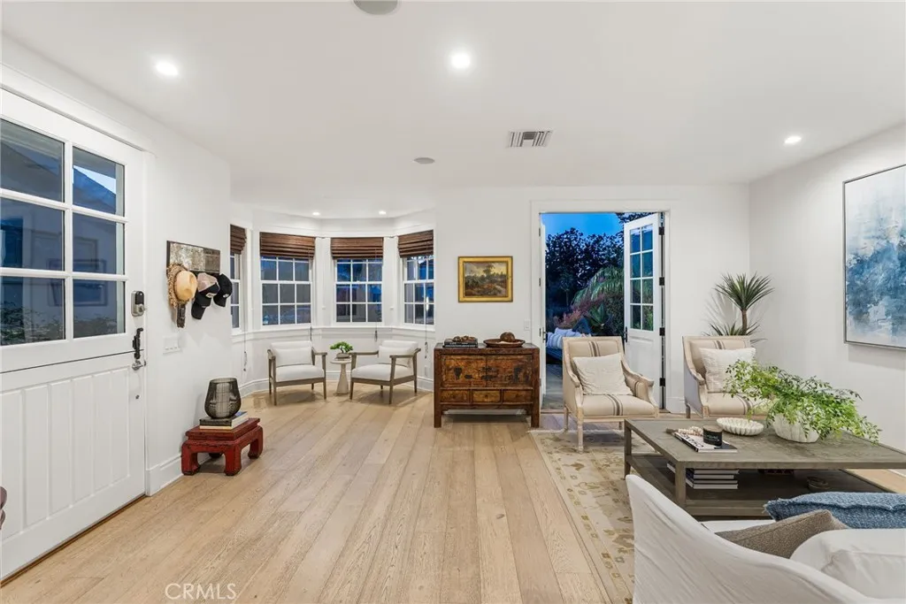 320 Heliotrope Avenue, Corona Del Mar, California 92625 home-pic-12