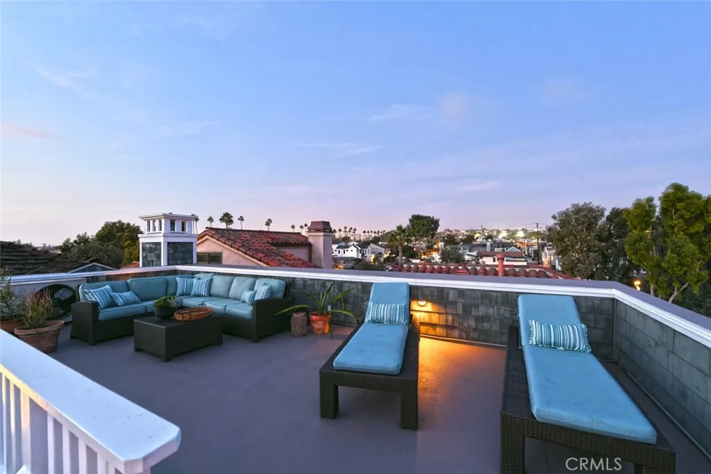 320 Heliotrope Avenue, Corona Del Mar, California 92625 home-pic-53
