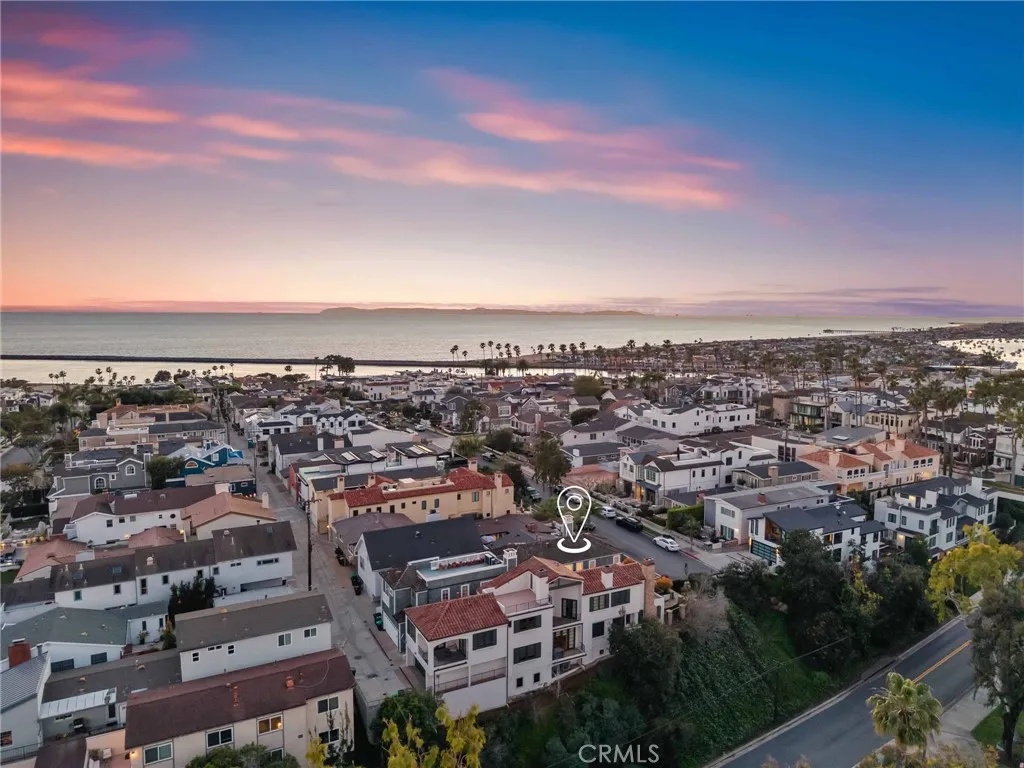 320 Heliotrope Avenue, Corona Del Mar, California 92625 home-pic-62