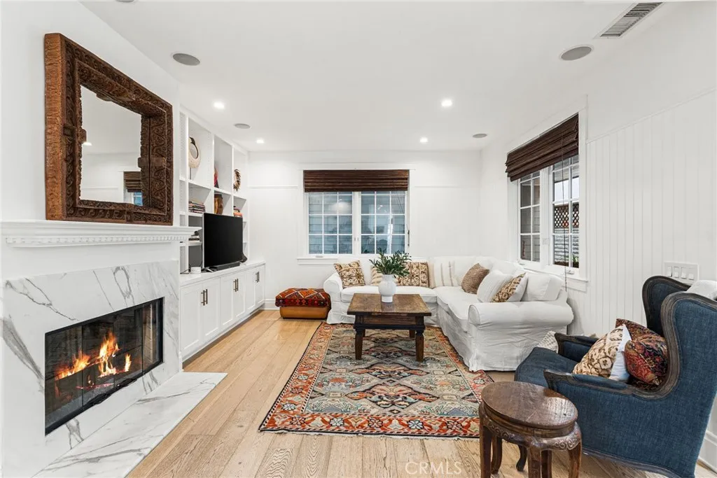 320 Heliotrope Avenue, Corona Del Mar, California 92625 home-pic-26