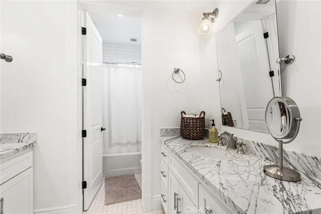 320 Heliotrope Avenue, Corona Del Mar, California 92625 home-pic-45