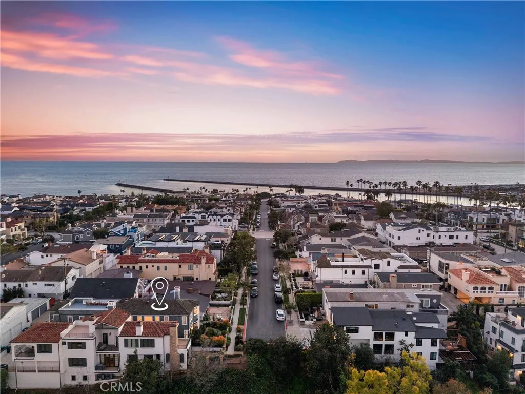 320 Heliotrope Avenue, Corona Del Mar, California 92625 home-pic-64