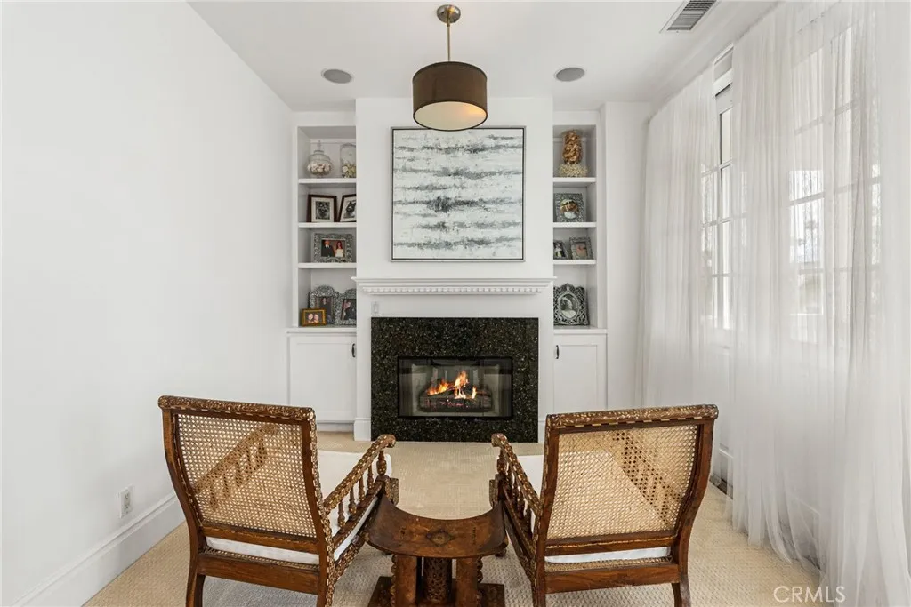 320 Heliotrope Avenue, Corona Del Mar, California 92625 home-pic-35