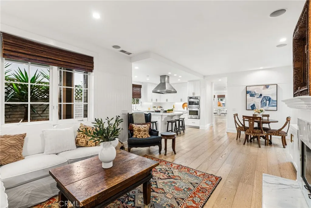 320 Heliotrope Avenue, Corona Del Mar, California 92625 home-pic-25