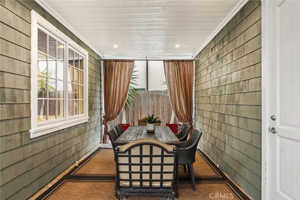 320 Heliotrope Avenue, Corona Del Mar, California 92625 home-pic-31