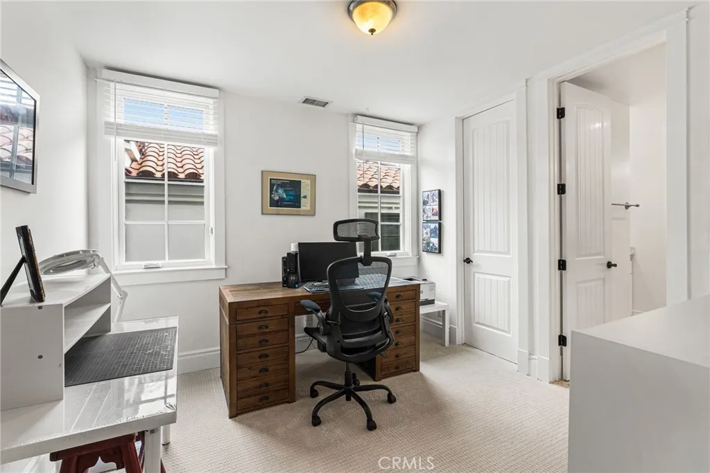 320 Heliotrope Avenue, Corona Del Mar, California 92625 home-pic-48