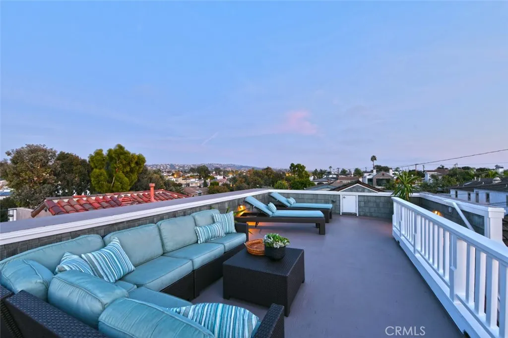 320 Heliotrope Avenue, Corona Del Mar, California 92625 home-pic-52