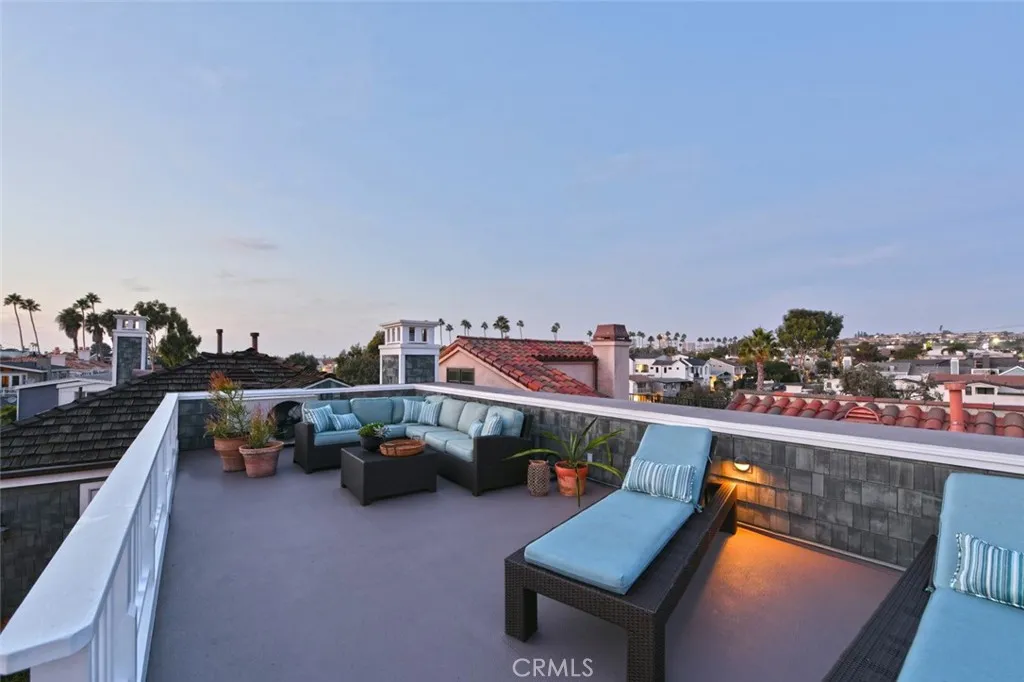 320 Heliotrope Avenue, Corona Del Mar, California 92625 home-pic-51