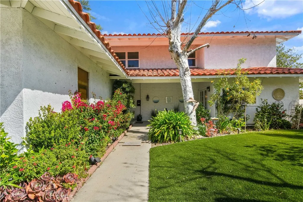 1919 Stonesgate, Westlake Village, California 91361 home-pic-2