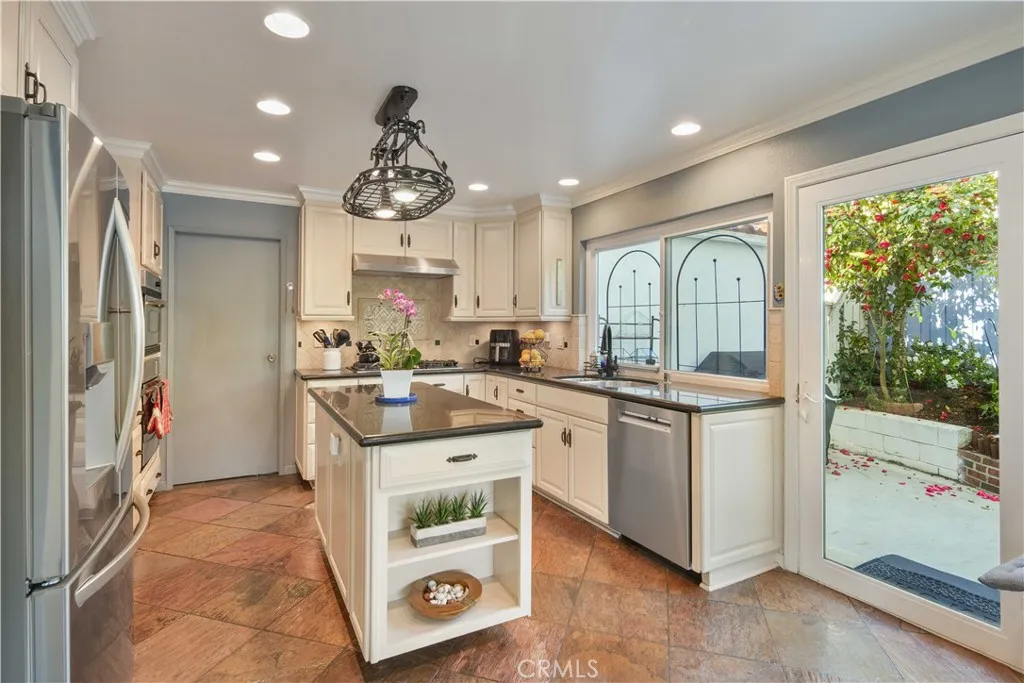 1919 Stonesgate, Westlake Village, California 91361 home-pic-15