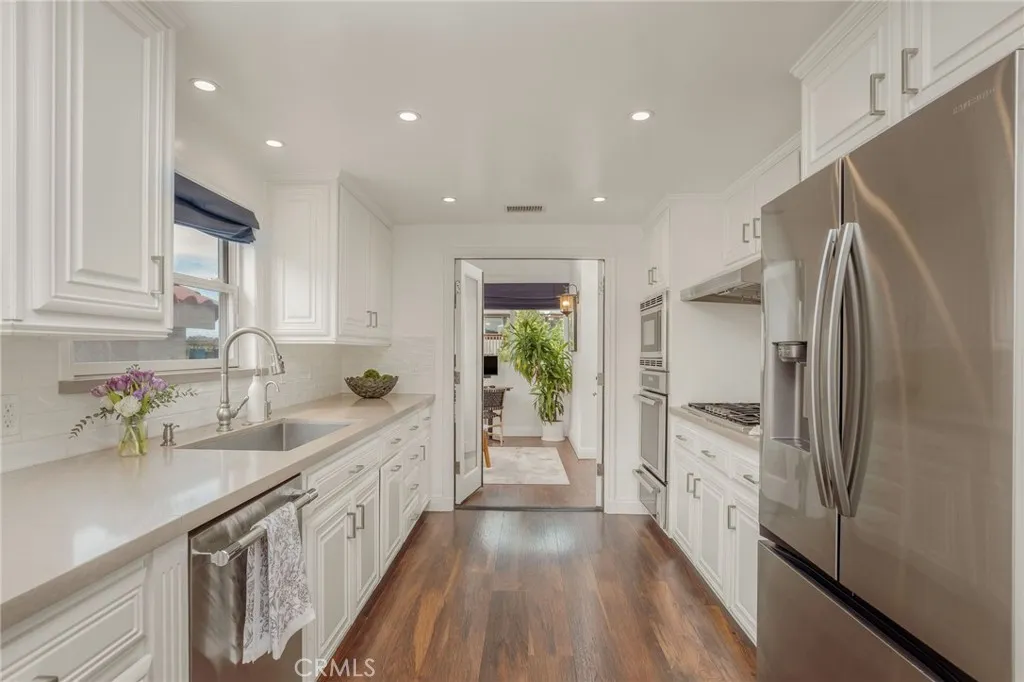 521 13th Street, Manhattan Beach, California 90266 home-pic-11