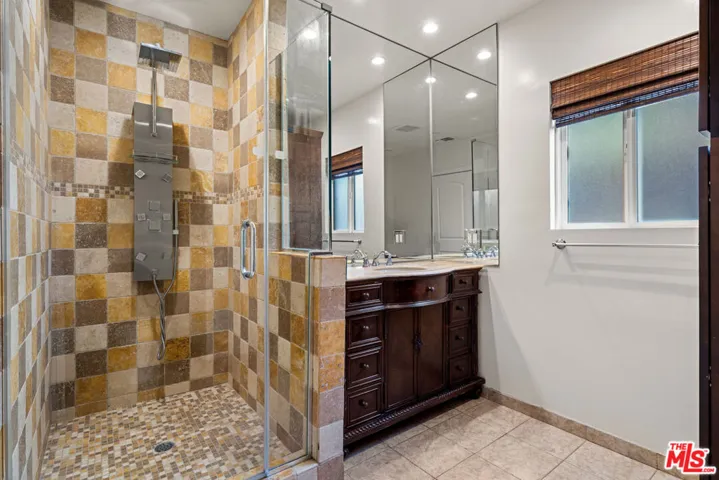 4530 Bakman Avenue, North Hollywood, California 91602
