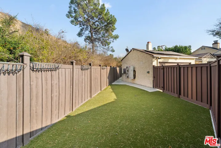 4530 Bakman Avenue, North Hollywood, California 91602