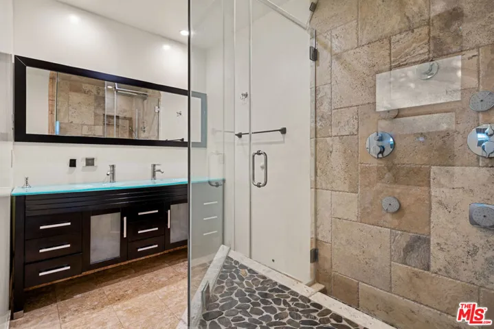 4530 Bakman Avenue, North Hollywood, California 91602