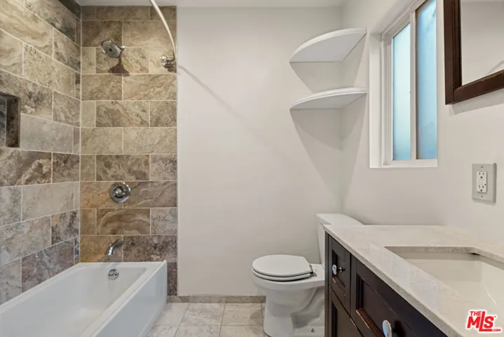 4530 Bakman Avenue, North Hollywood, California 91602