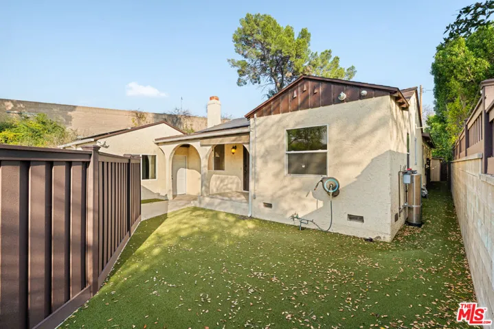 4530 Bakman Avenue, North Hollywood, California 91602