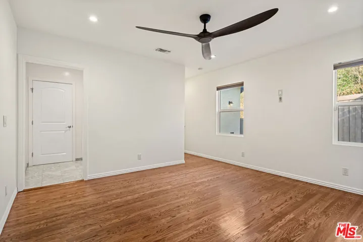 4530 Bakman Avenue, North Hollywood, California 91602