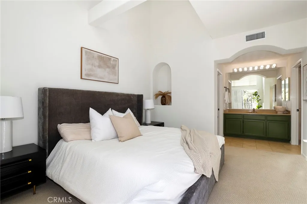 4201 Radford Avenue 3, Studio City, California 91604 home-pic-11