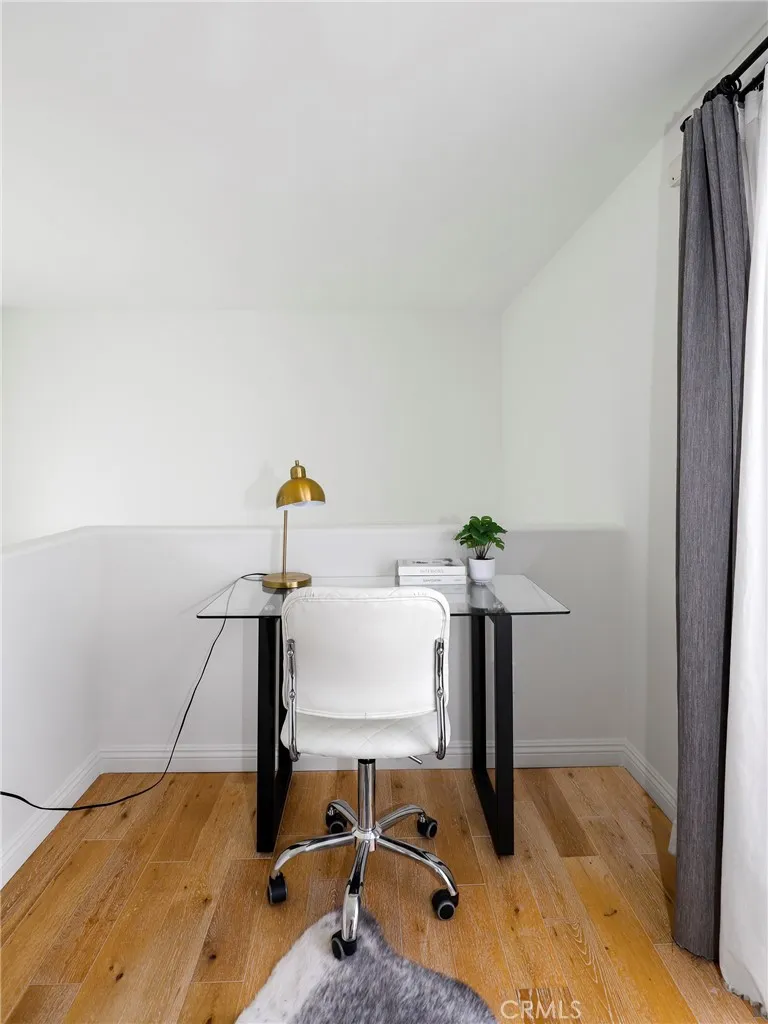 4201 Radford Avenue 3, Studio City, California 91604 home-pic-19