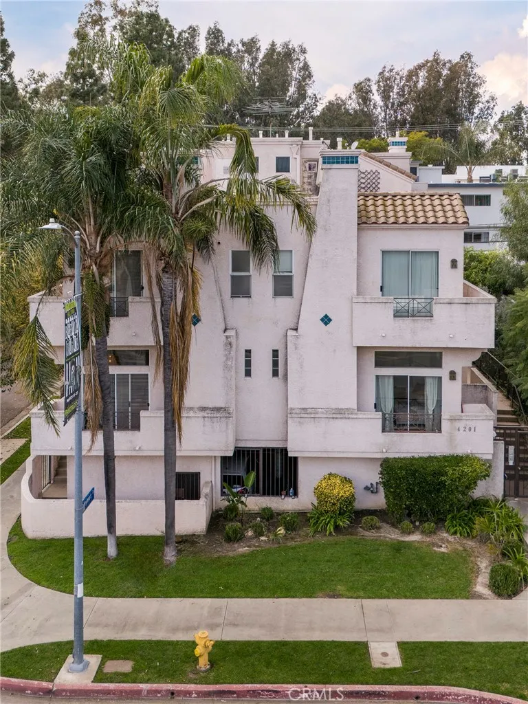 4201 Radford Avenue 3, Studio City, California 91604 home-pic-25