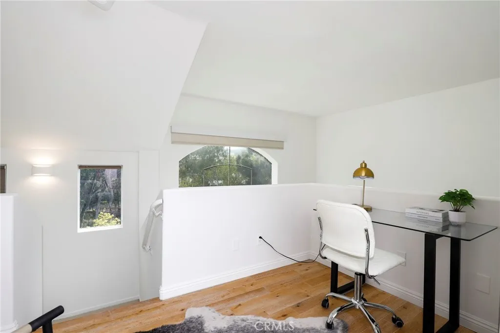 4201 Radford Avenue 3, Studio City, California 91604 home-pic-18