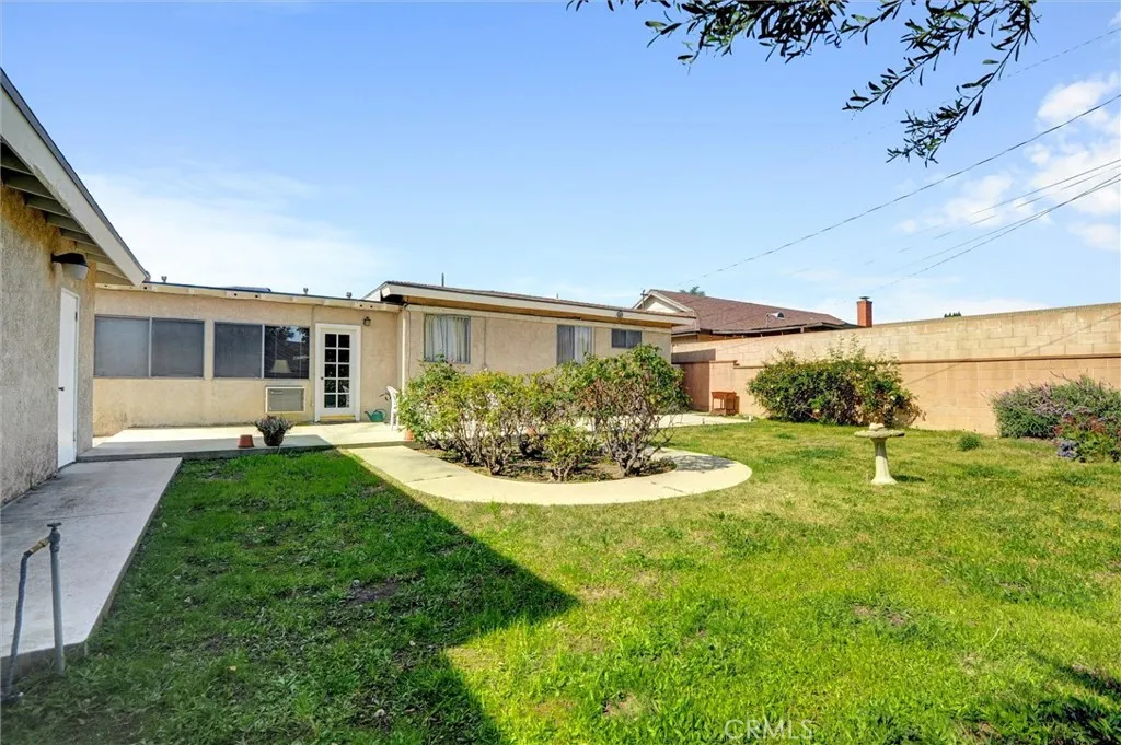 1550 N Bonita Court, Ontario, California 91762 home-pic-32