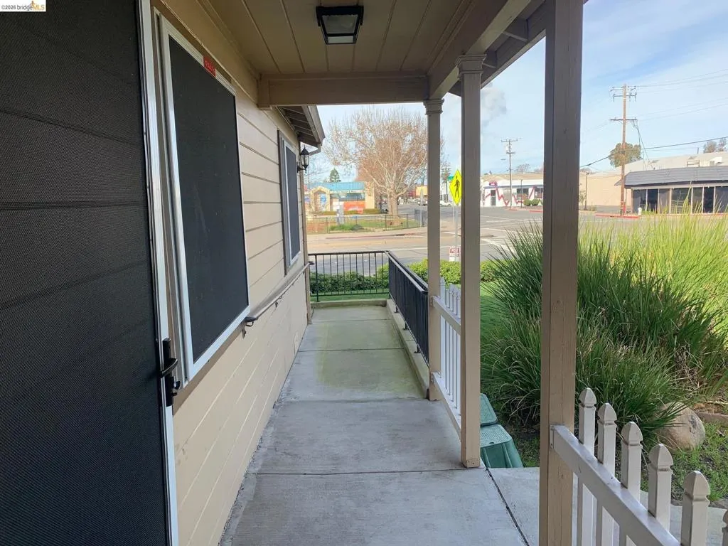 2 2 Belshaw St, Antioch, California 94509 home-pic-3