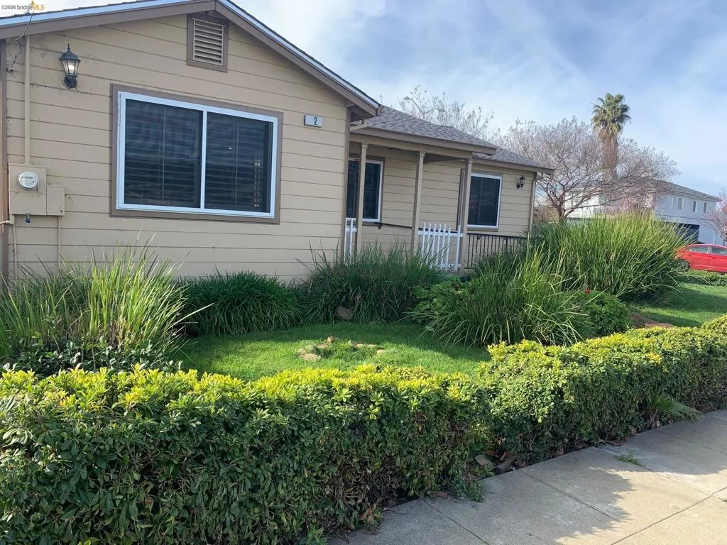 2 2 Belshaw St, Antioch, California 94509 home-pic-2