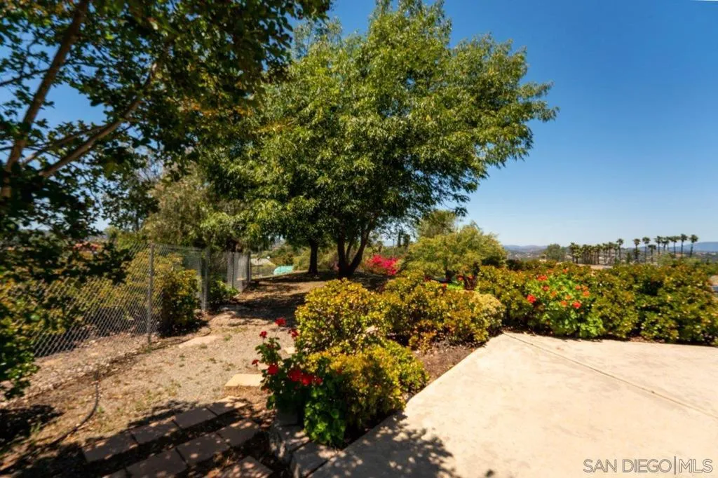 28149 Orange Terrace, Valley Center, California 92082 home-pic-40