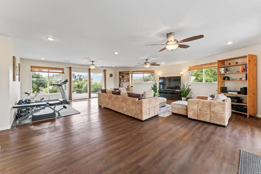 28149 Orange Terrace, Valley Center, California 92082 home-pic-10