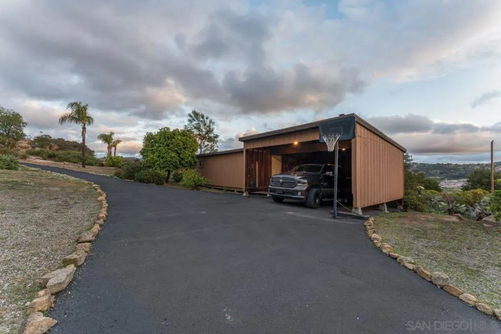 28149 Orange Terrace, Valley Center, California 92082 home-pic-34